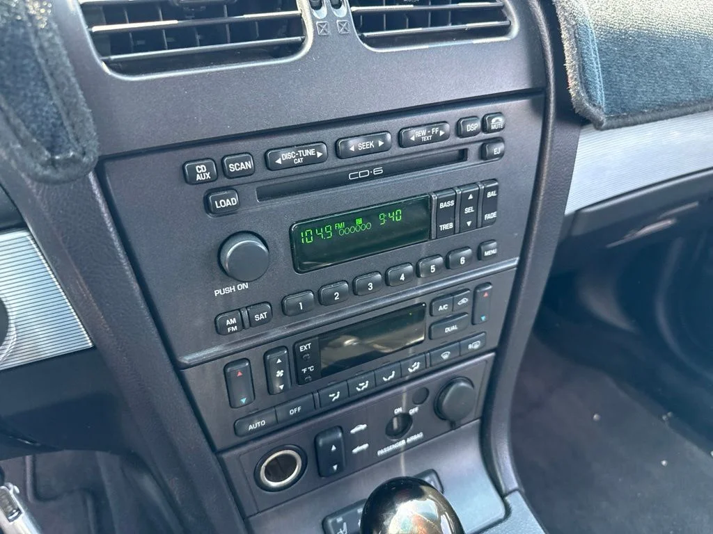 Used 2004 Blue Ford Base image 20