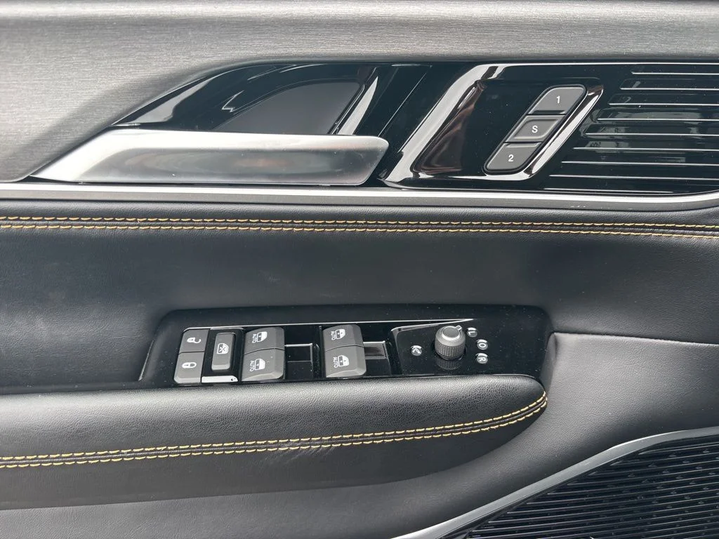 New 2026 High Gloss Black Exterior Paint Jeep Grand Wagoneer image 19