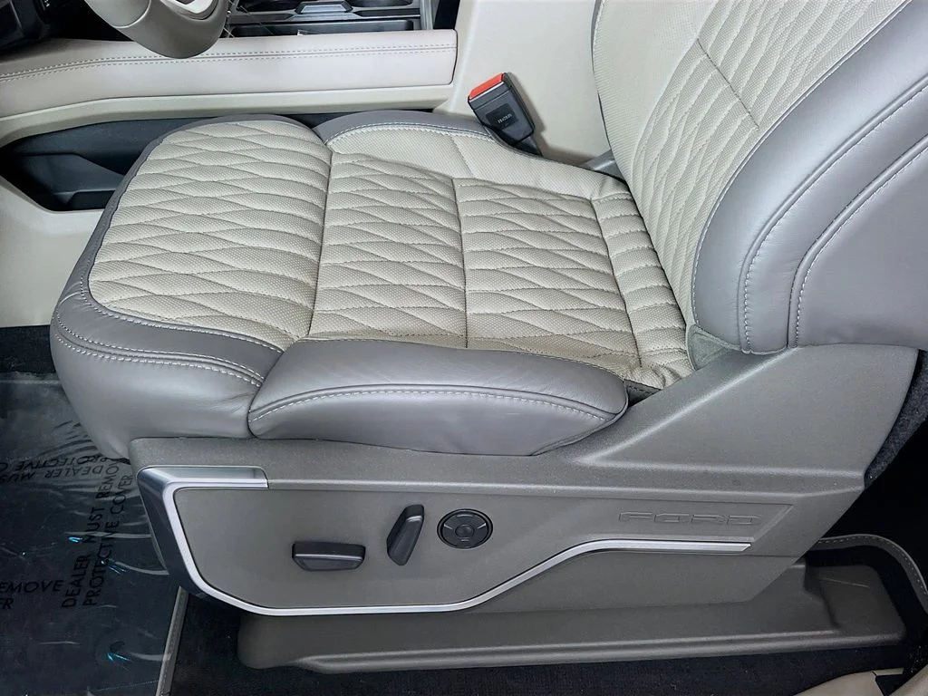 2026 Ford F-350 Super Duty Platinum - Photo 23