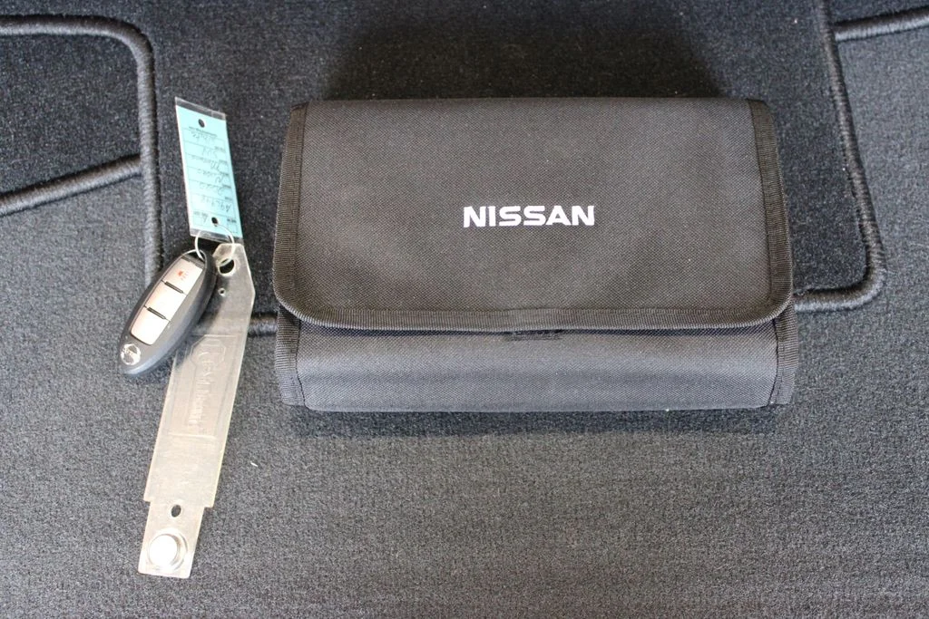 Used 2020 Pearl White Nissan S image 31