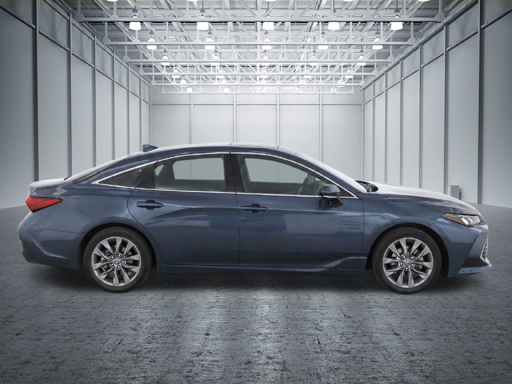 Used 2019 Gray Toyota XLE image 9