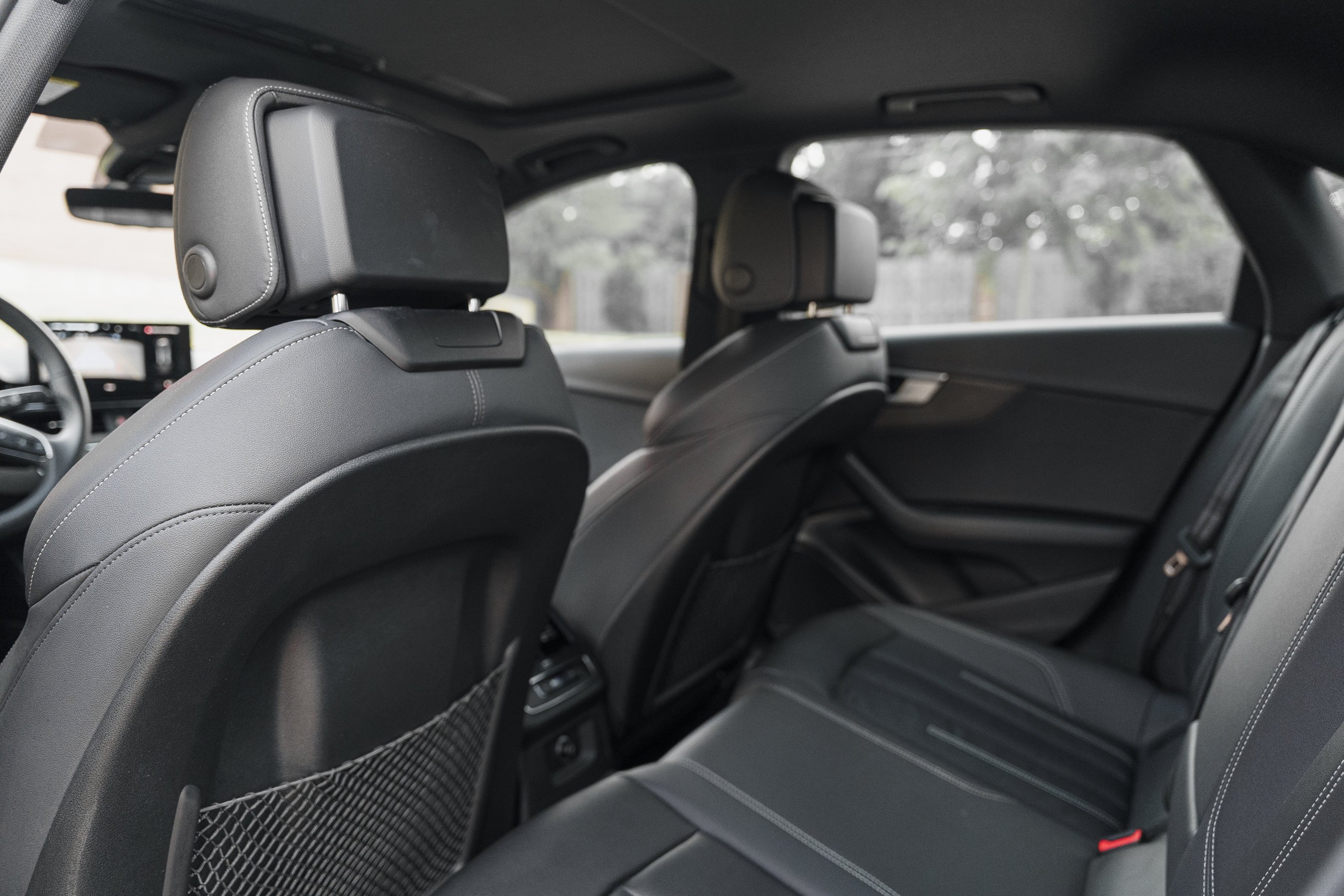 Used 2024 Mythos Black Metallic Audi S line Premium image 24