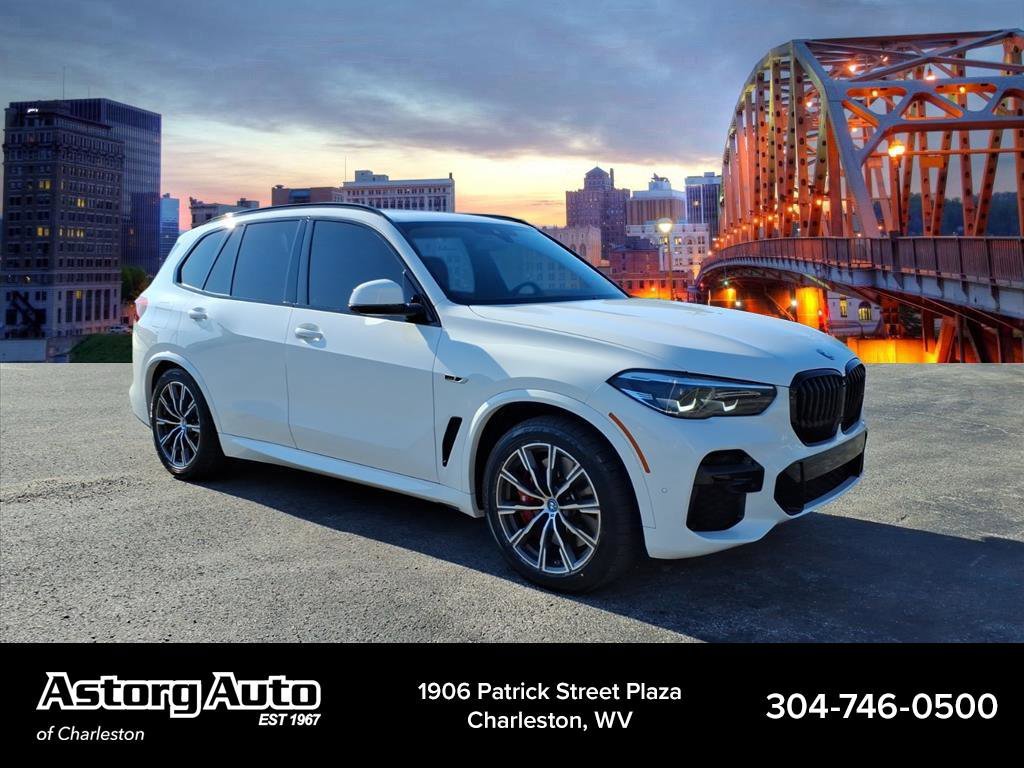 2023 BMW X5 xDrive45e's photo