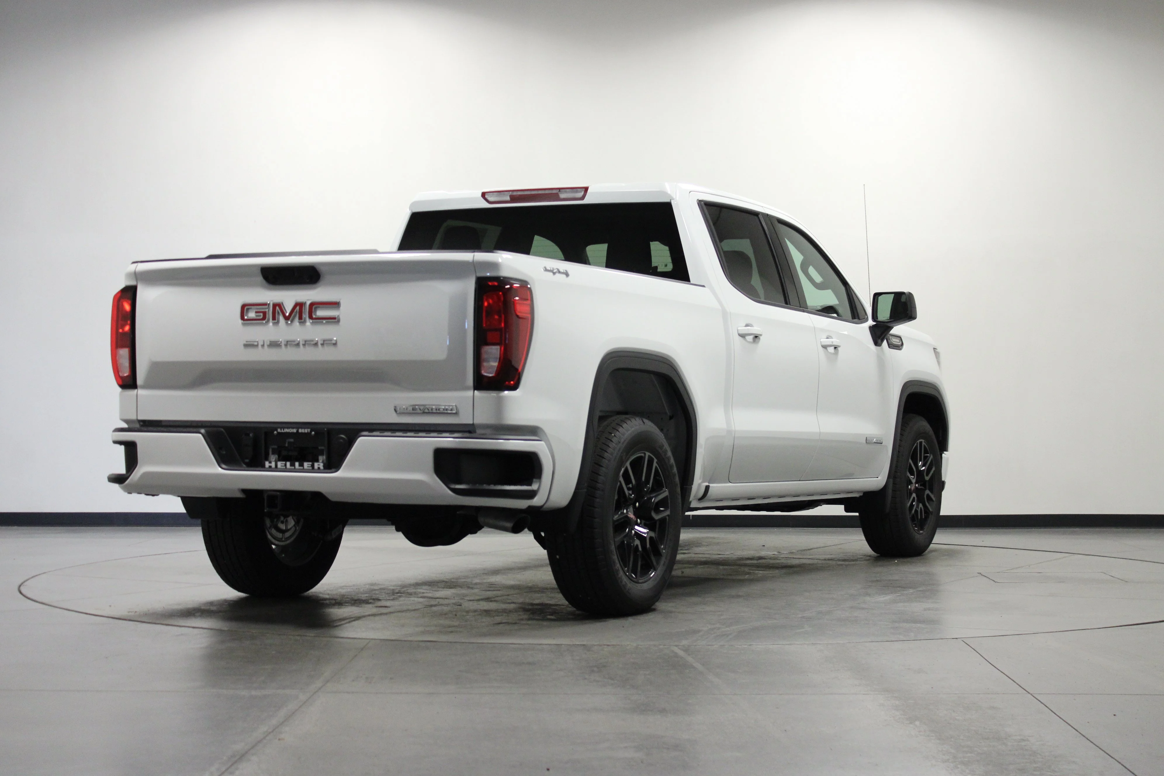 New 2026 Summit White GMC Elevation image 4
