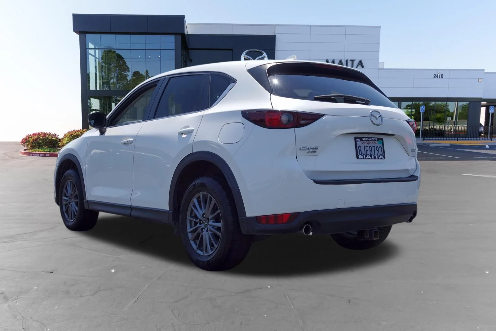 Used 2019 Snowflake White Pearl Mica Mazda Touring image 5