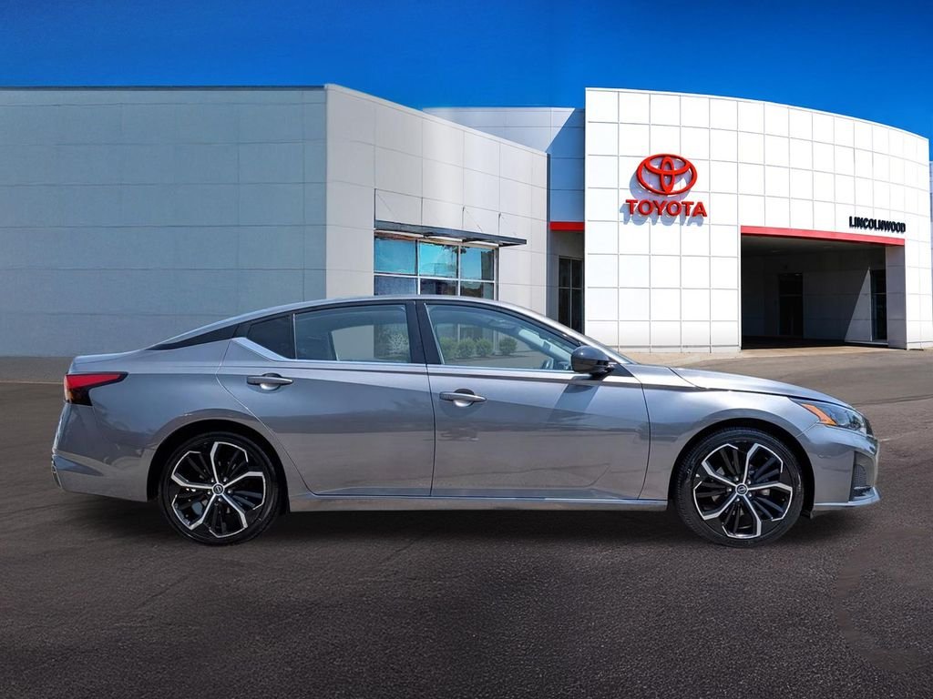 Used 2024 Gray Nissan 2.5 SR image 8