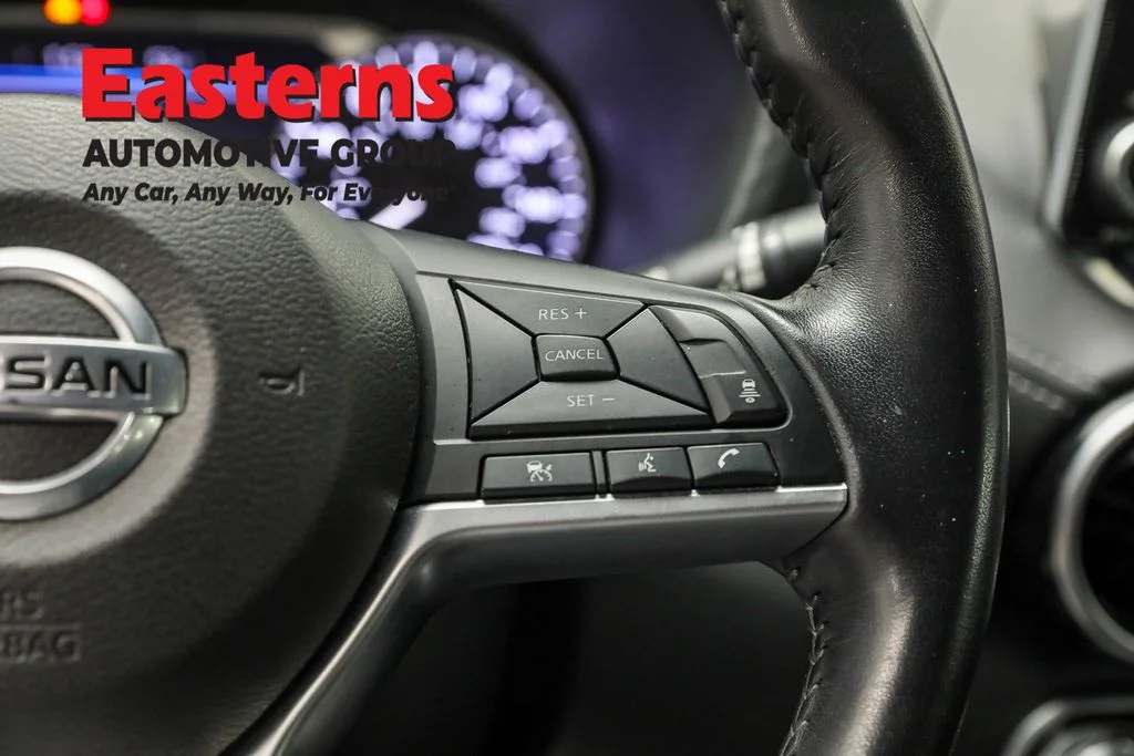 Used 2021 Blue Nissan SV image 16