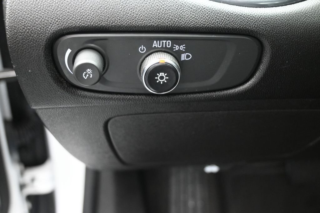 Used 2024 White Chevrolet LT image 20