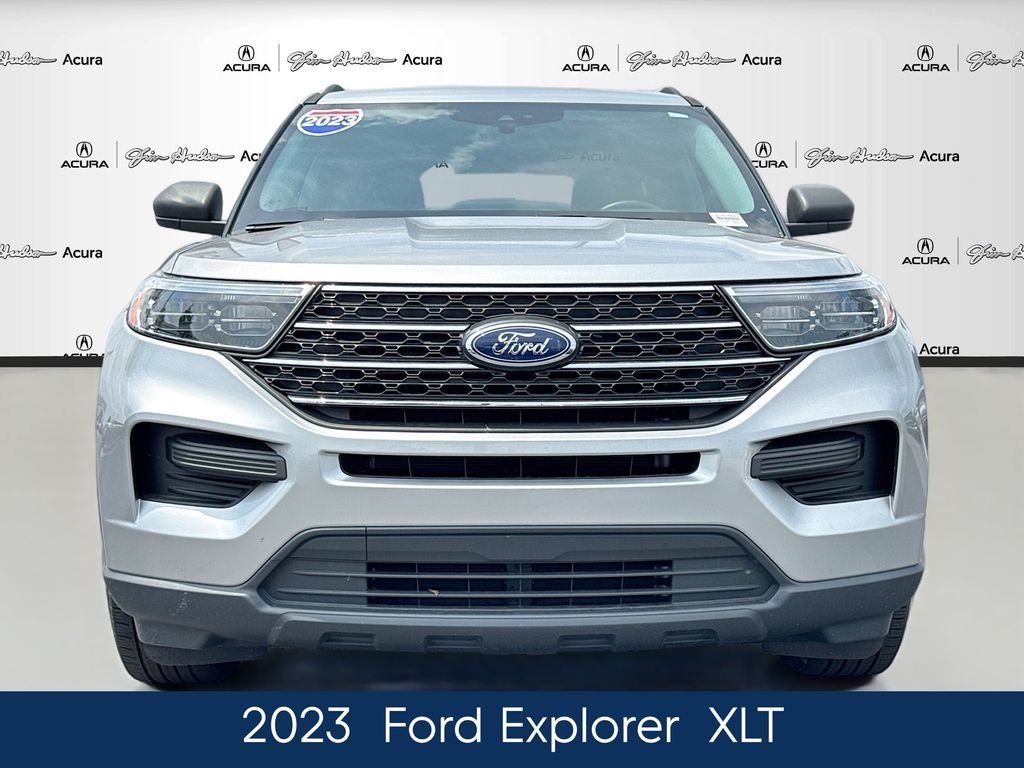 Used 2023 Silver Ford XLT image 4