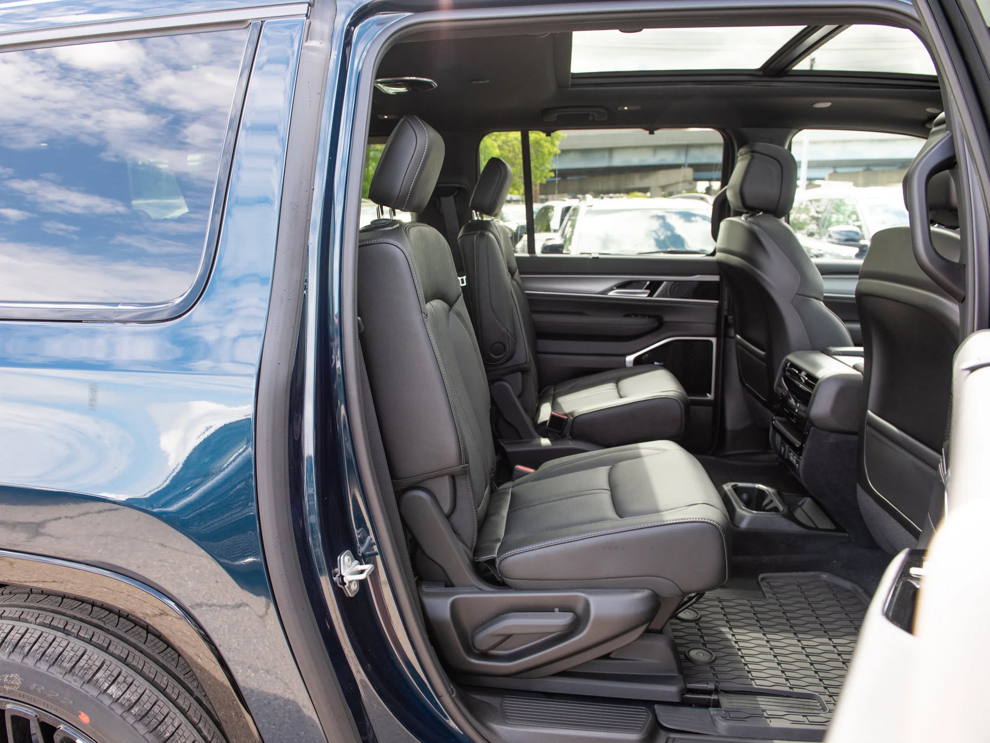 New 2026 Blue Jeep Limited Reserve* image 25