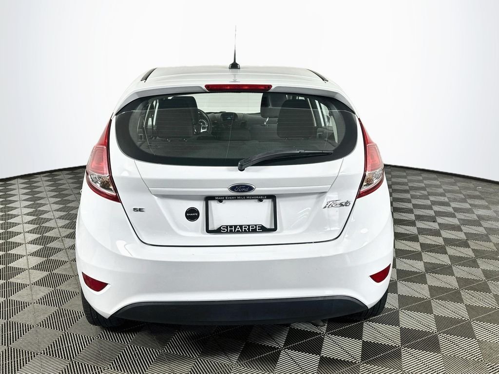 Used 2016 Oxford White Ford SE image 6