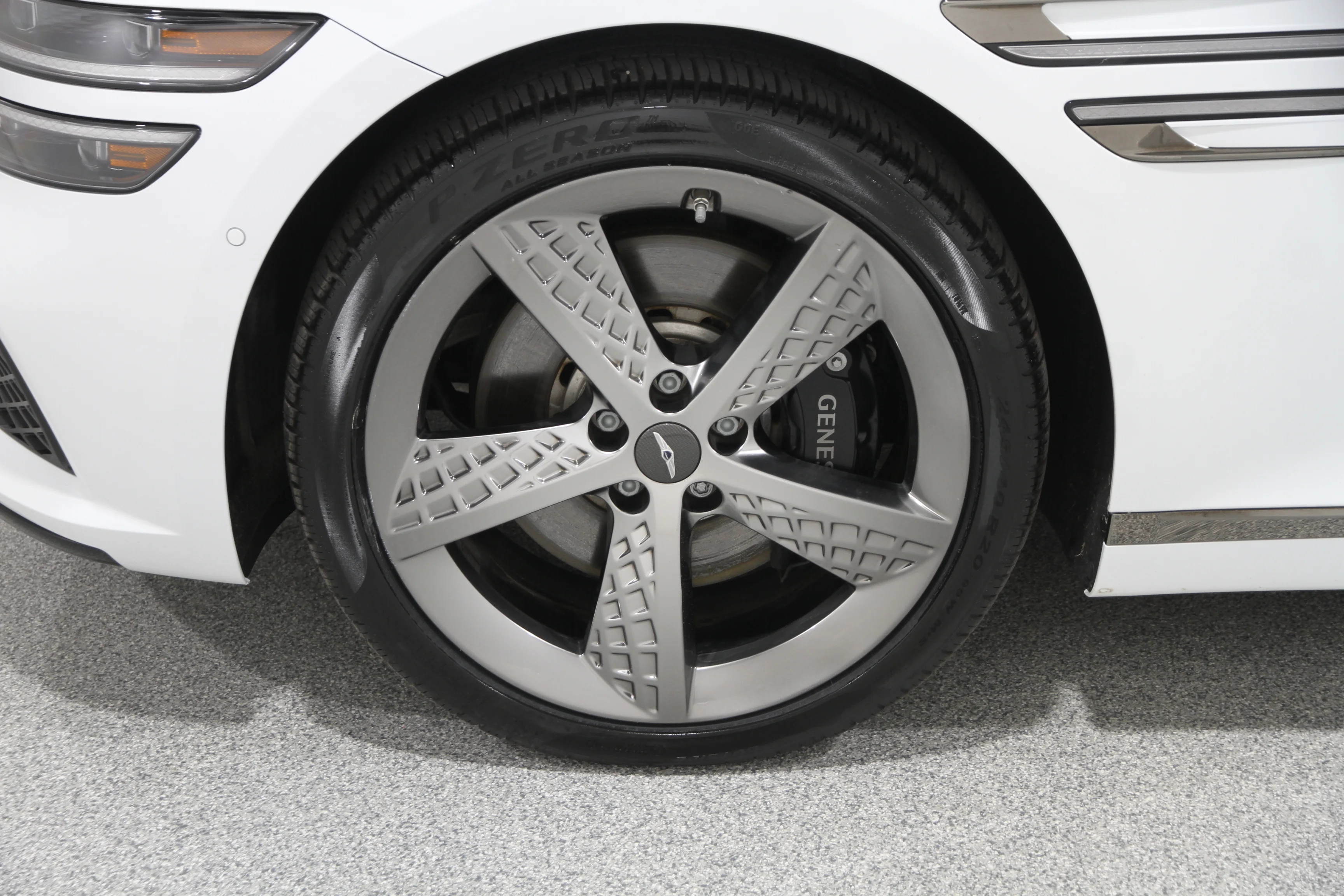 Used 2024 Uyuni White Pearl Metallic Genesis 3.5T Sport image 23