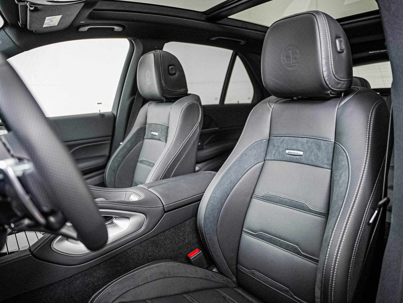 New 2026 Polar White Mercedes-Benz AMG® GLE 53 4MATIC+ SUV image 11