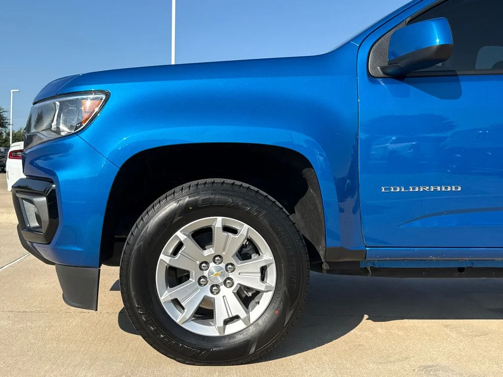 Used 2022 Blue Chevrolet LT image 5