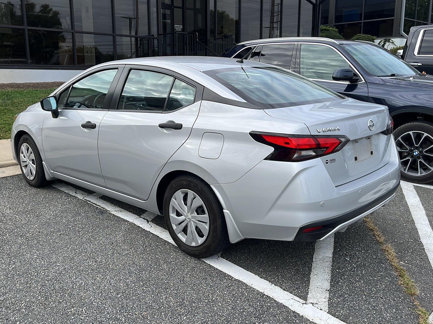 Used 2020 Brilliant Silver Metallic Nissan S image 4