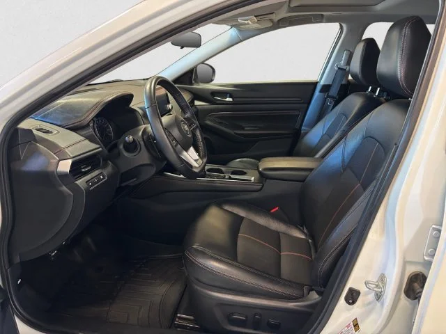 Used 2020 White Nissan 2.0 SR image 10