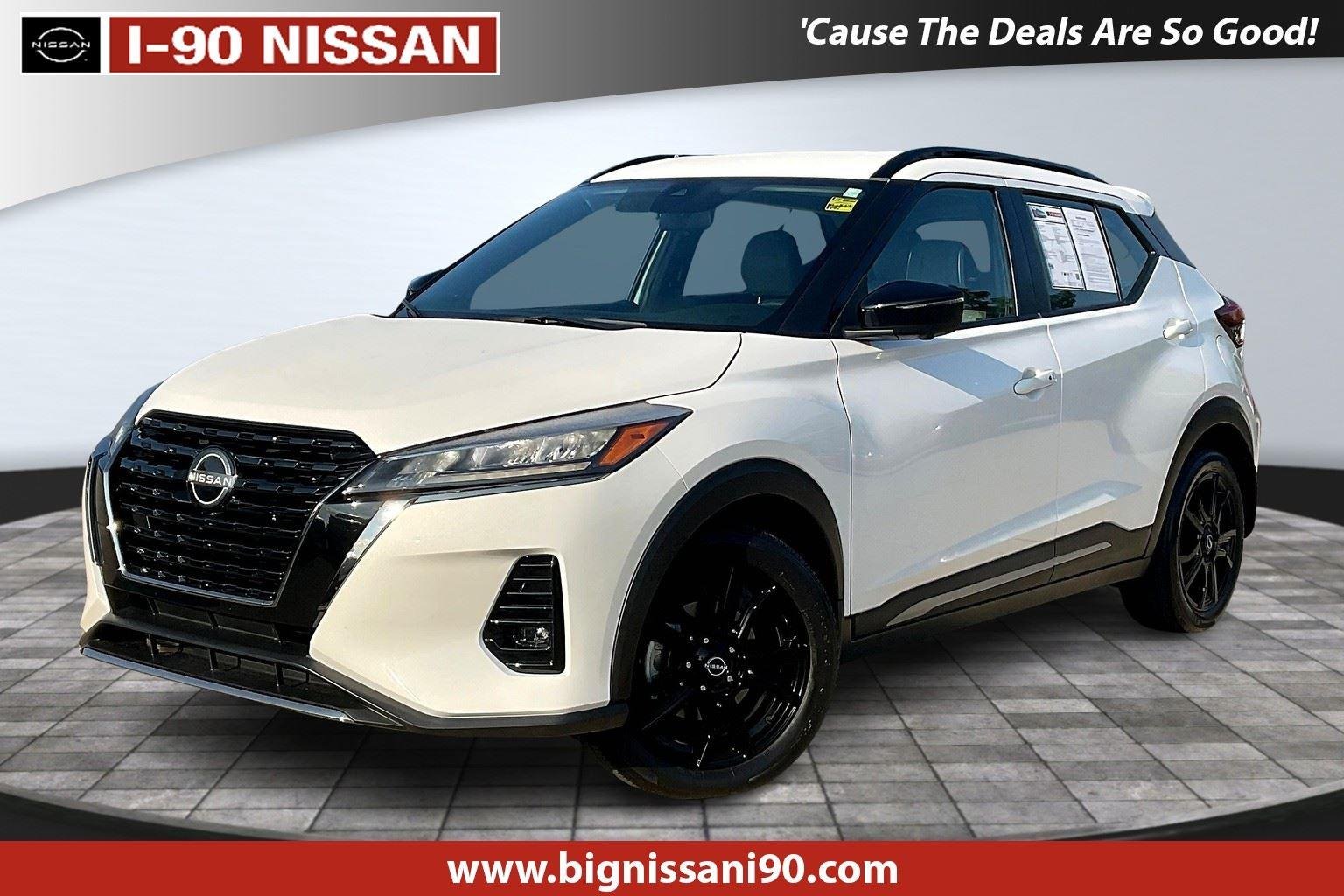 2023 Nissan Kicks SR