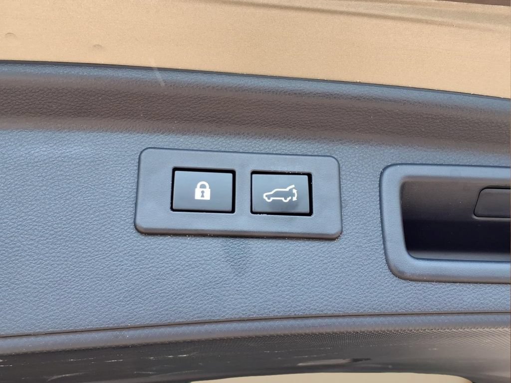 Used 2023 Green Subaru Wilderness image 34