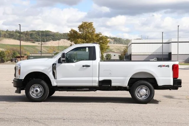 New 2026 Oxford White Ford F-250® XL image 27