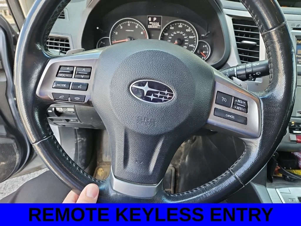 Used 2014 Silver Subaru 2.5i Premium image 5