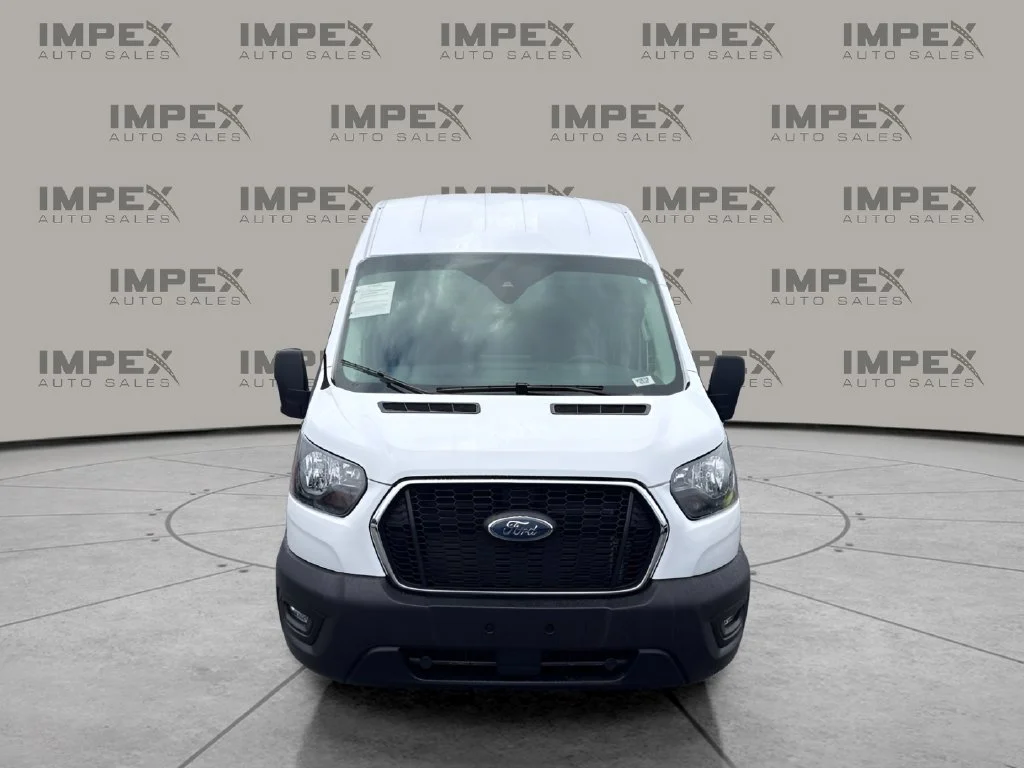 Used 2025 White Ford Base image 8