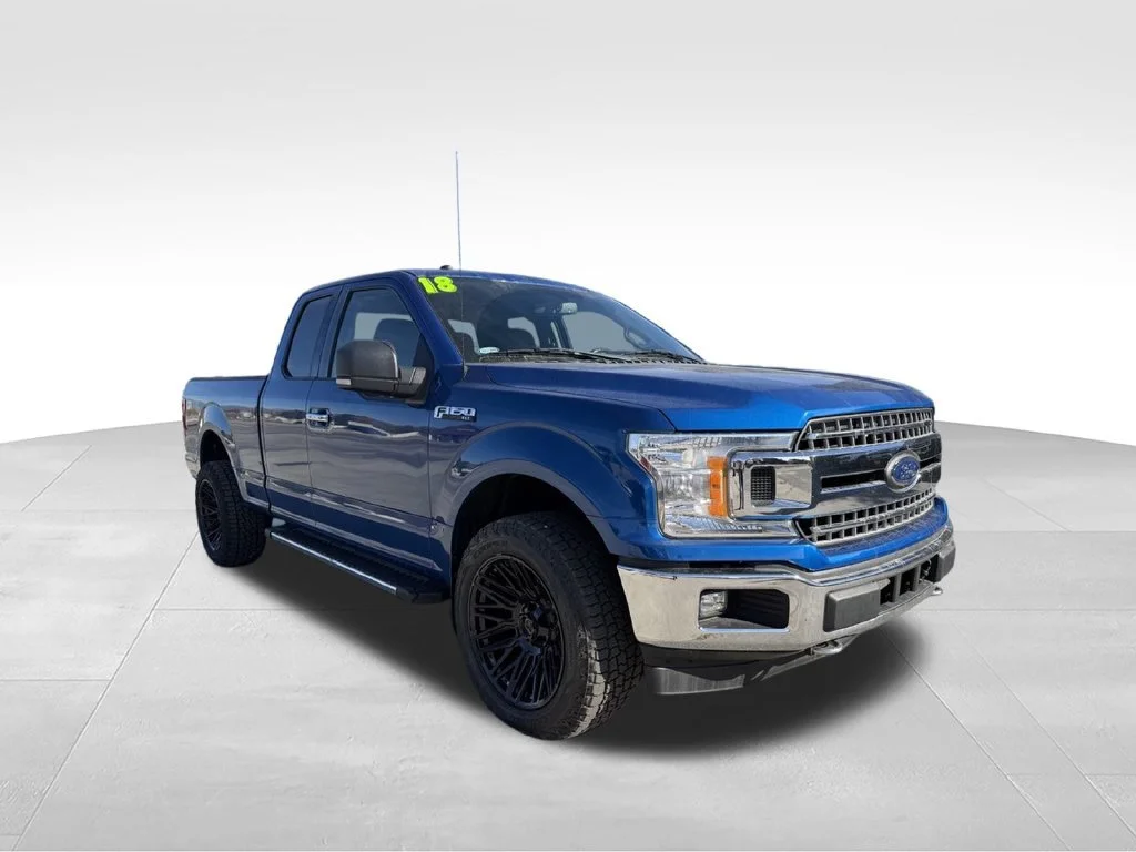 Used 2018 Blue Ford XL image 7
