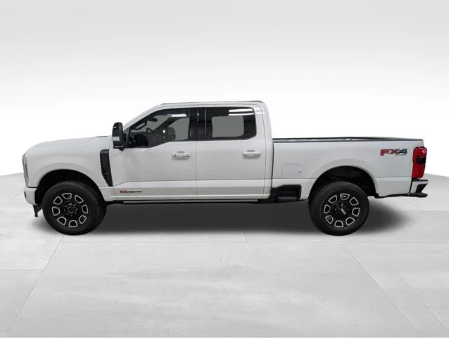 New 2026 Star White Metallic Tri-Coat Ford F-250® Platinum® image 41