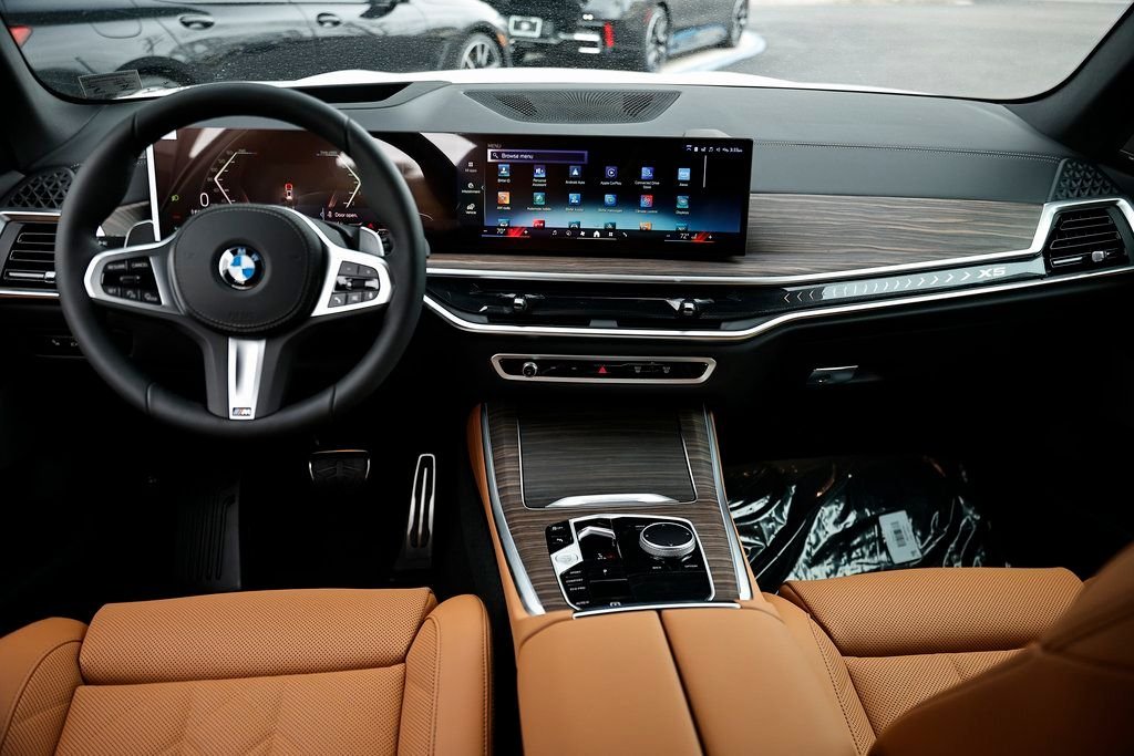 New 2026 Mineral White Metallic BMW sDrive40i image 27