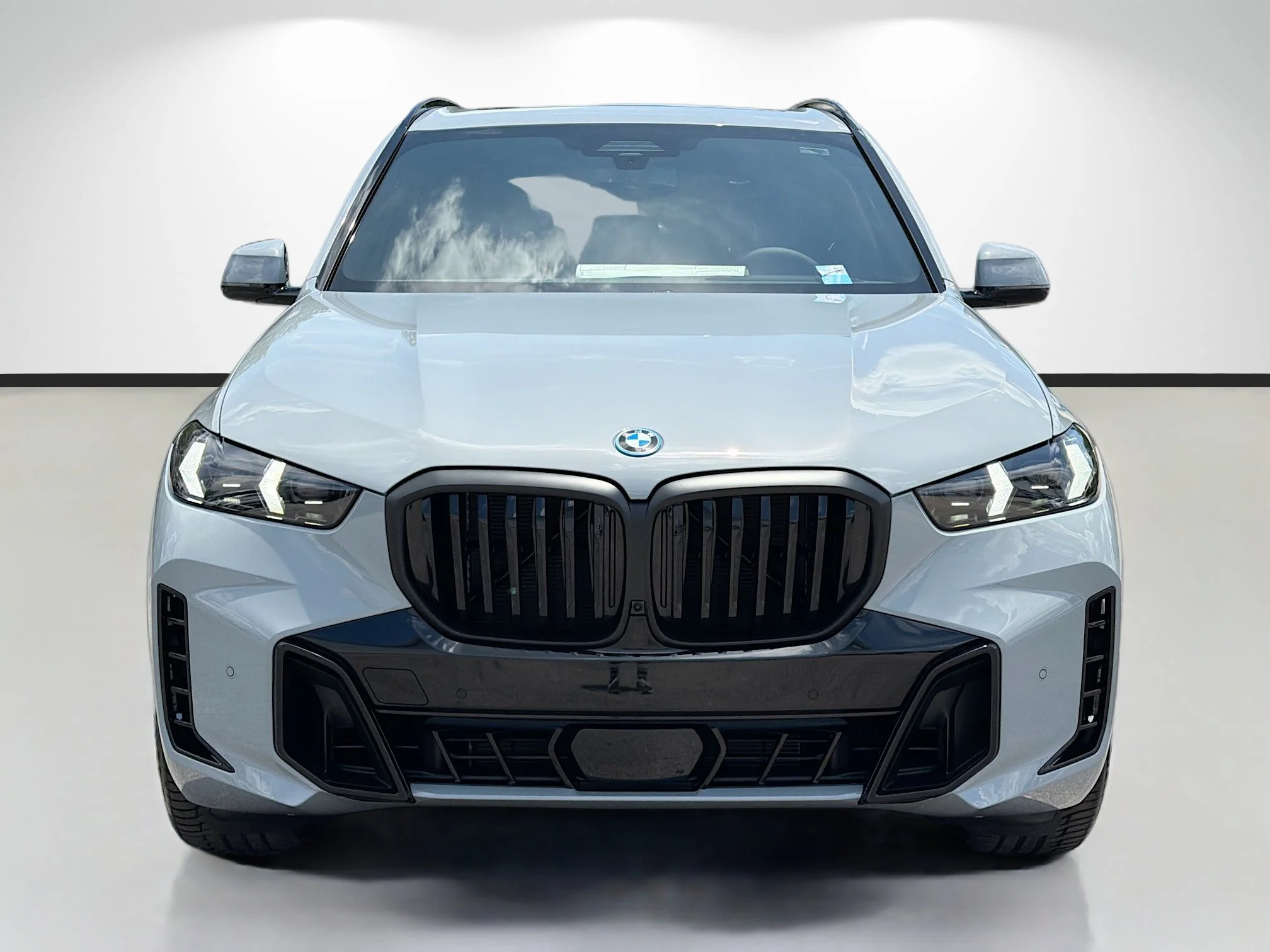 New 2026 Brooklyn Grey Metallic BMW xDrive50e image 8
