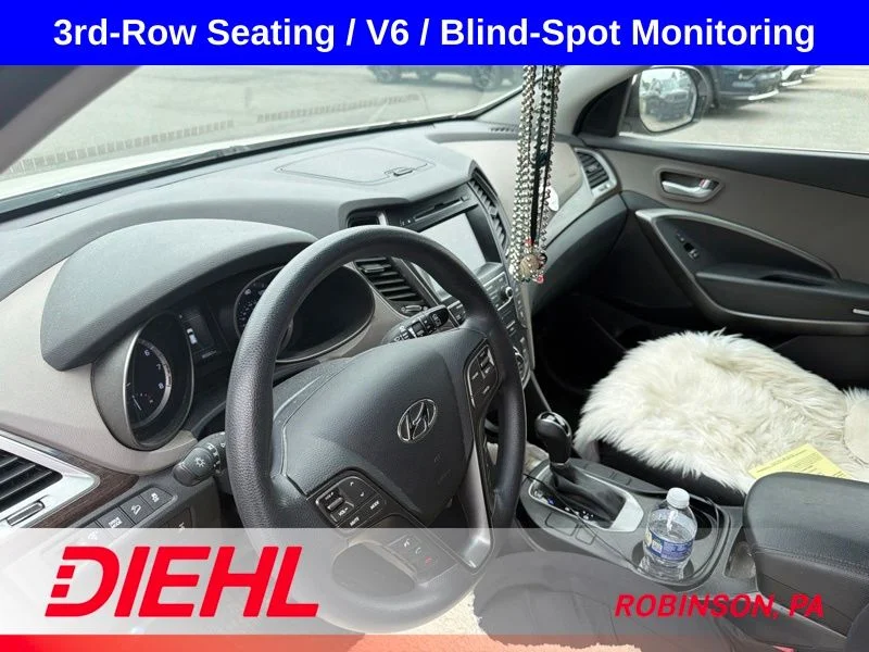 Used 2018 White Hyundai SE image 13