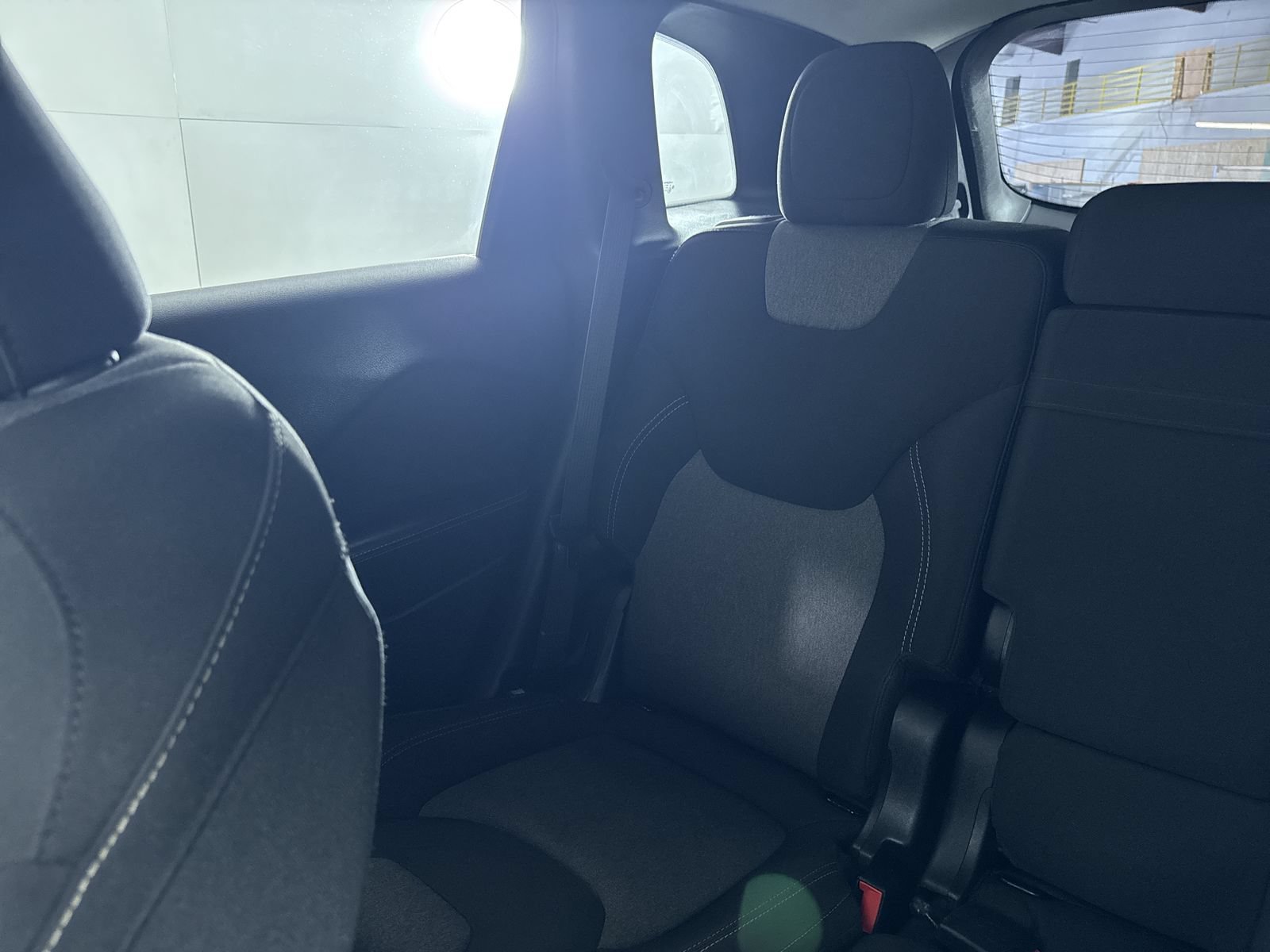 Used 2014 Eco Green Pearlcoat Jeep Latitude image 12