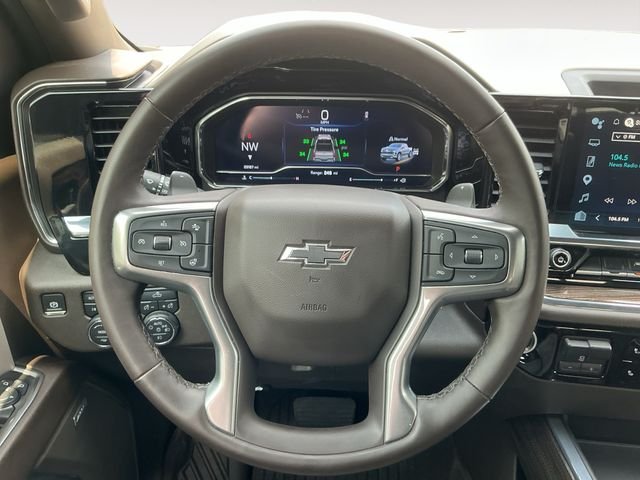 Used 2025 White Chevrolet RST image 13