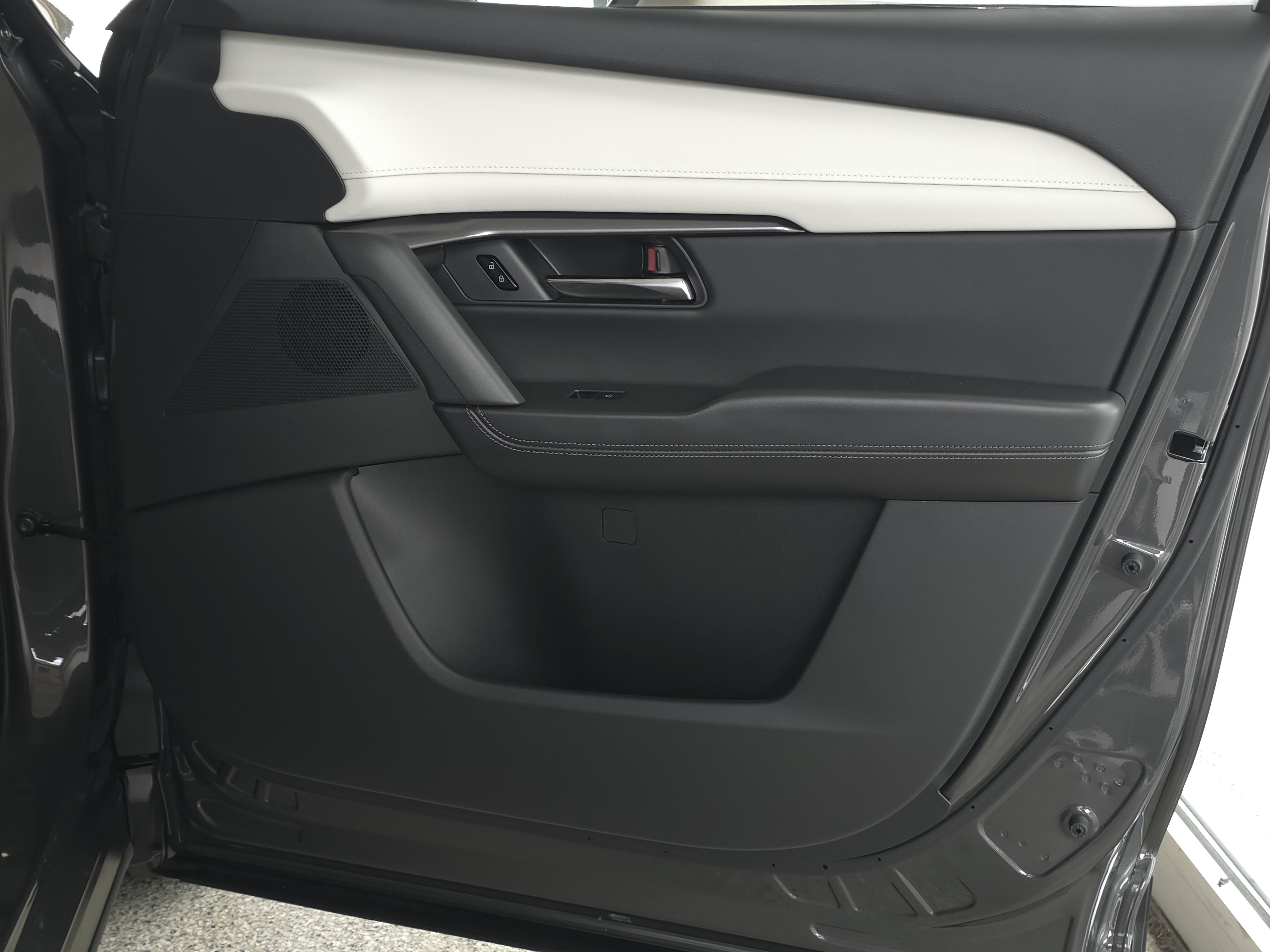 New 2026 Machine Gray Metallic Mazda 2.5 S Preferred AWD image 34