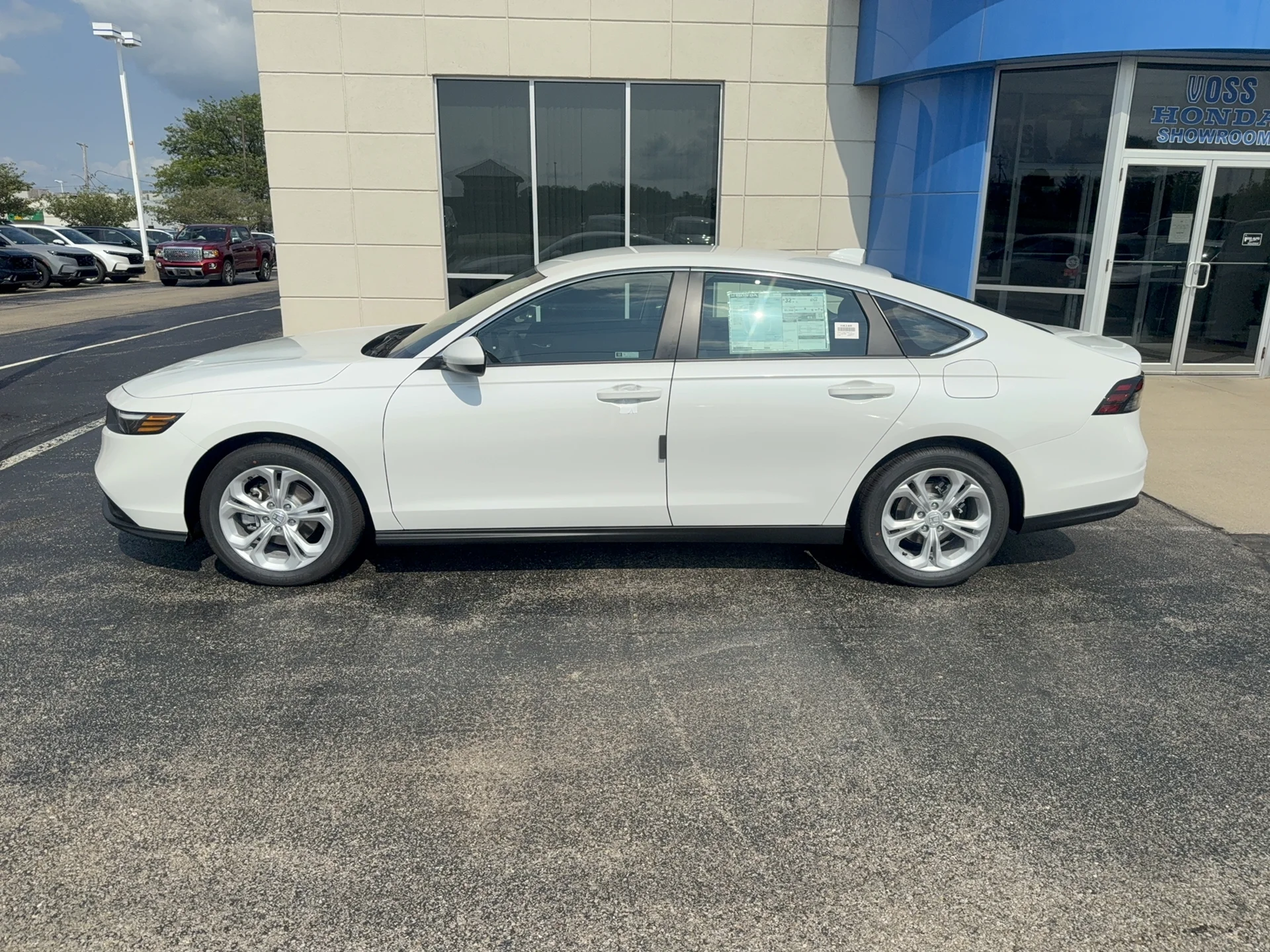 New 2026 Platinum White Pearl Honda LX image 8