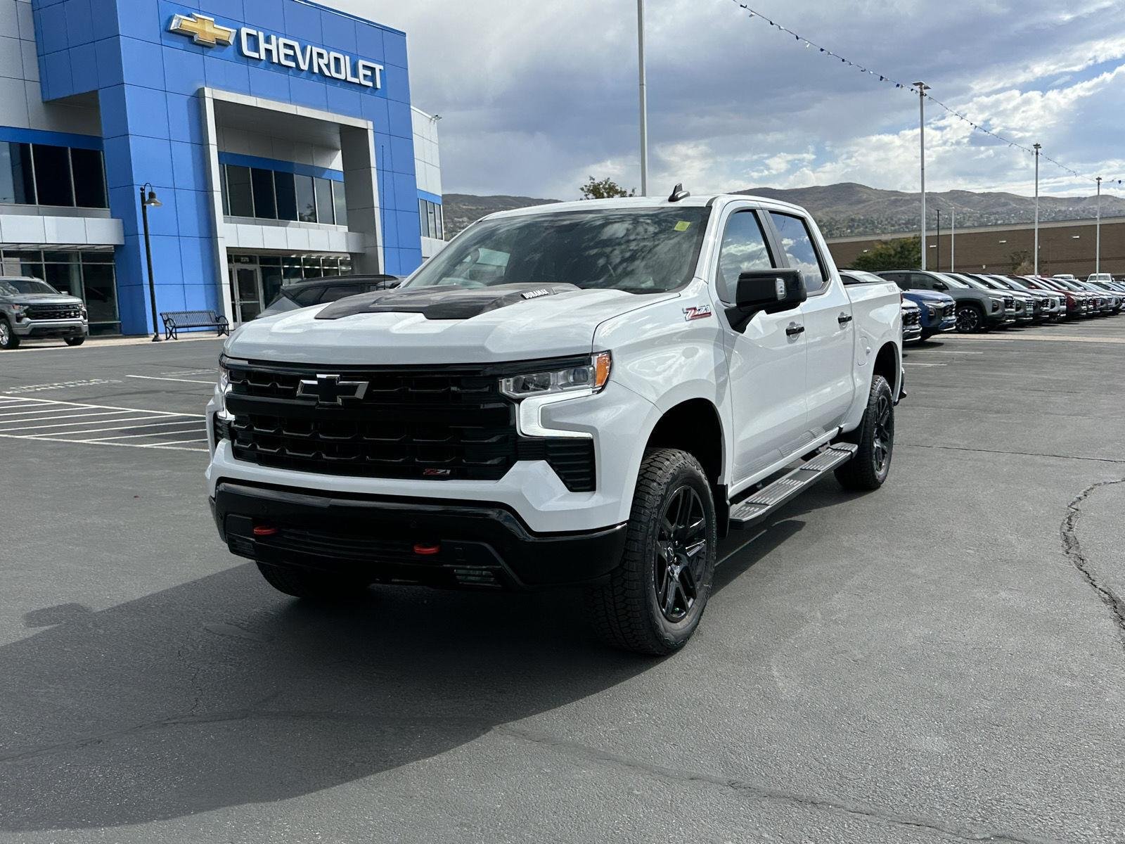 2026 Chevrolet Silverado 1500 LT Trail Boss - Photo 3