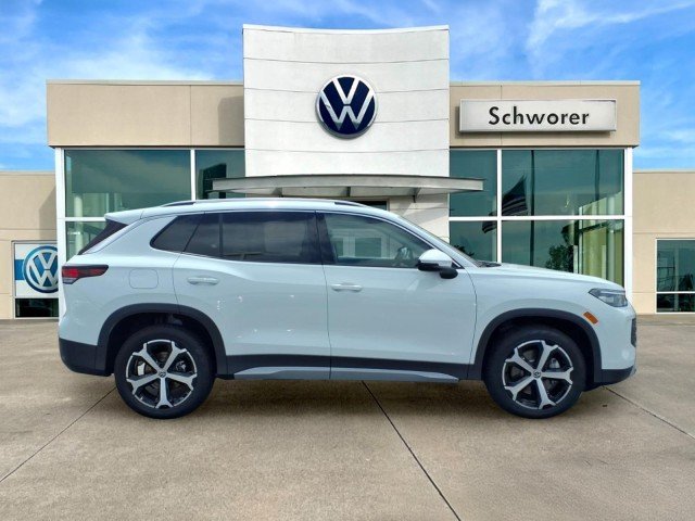 New 2026 Pure White Volkswagen SE 4Motion image 5