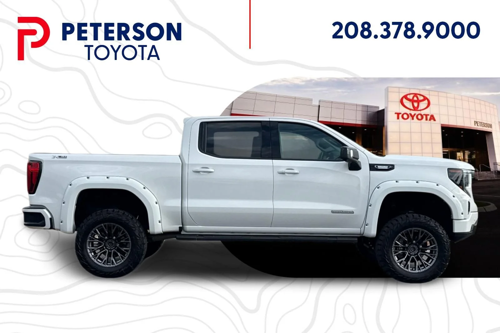 Used 2025  GMC Elevation image 2