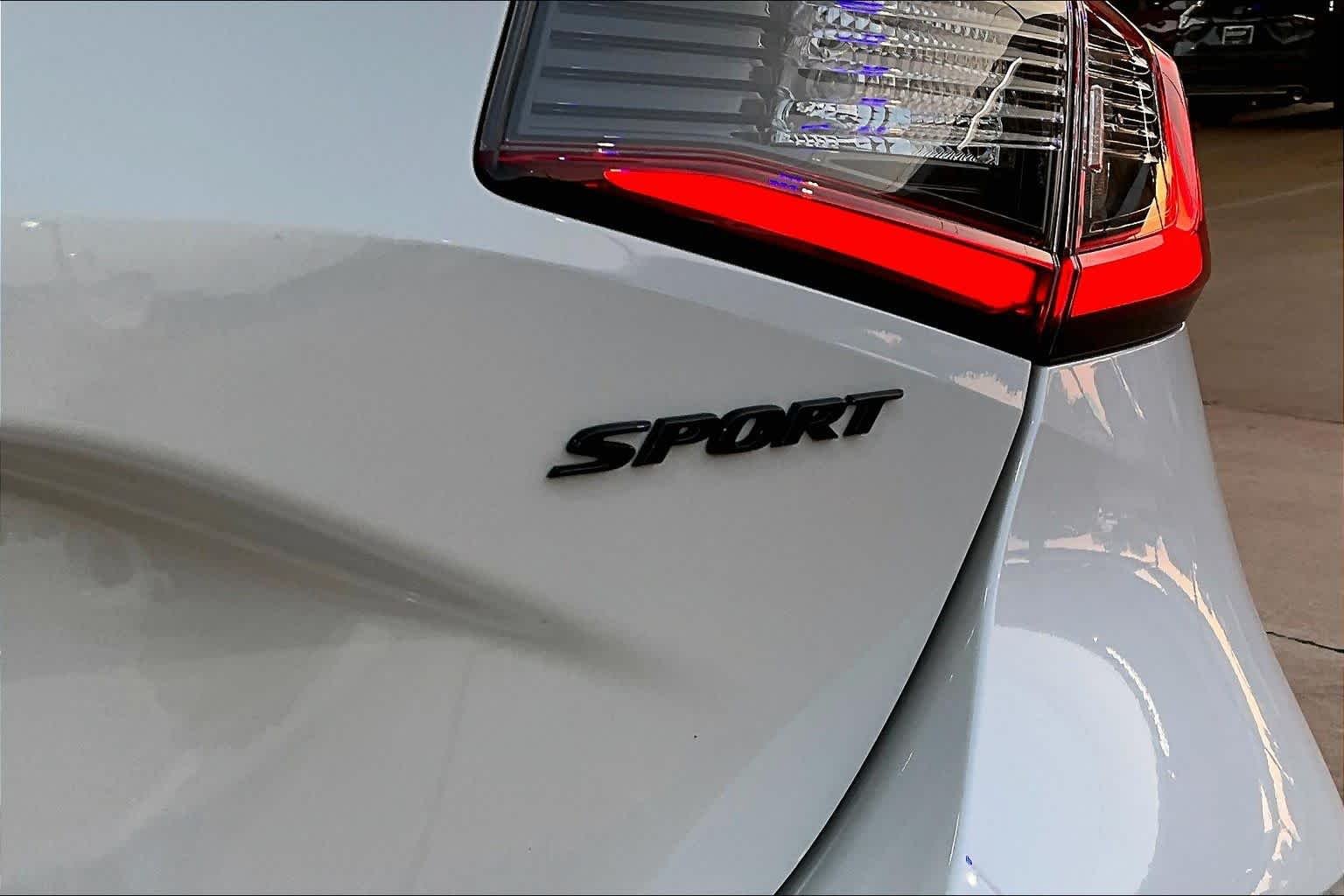 Used 2026 Platinum White Pearl Honda Sport image 10