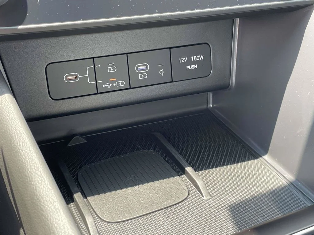 New 2026 White Hyundai SE image 18