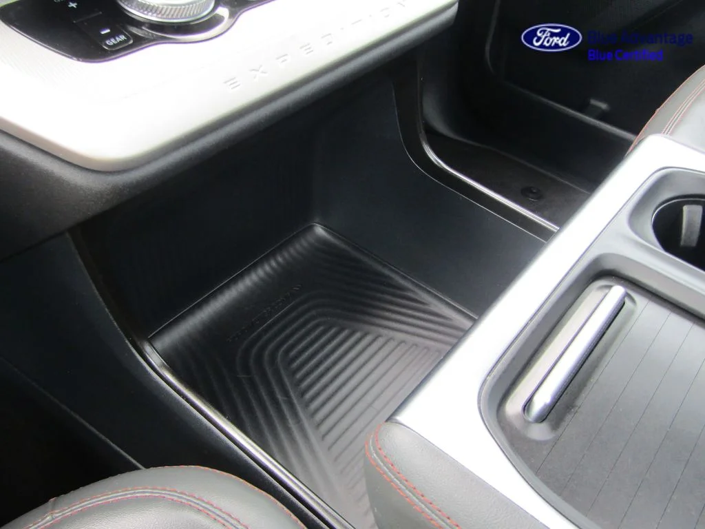 Certified Used 2025 Star White Ford Active image 36