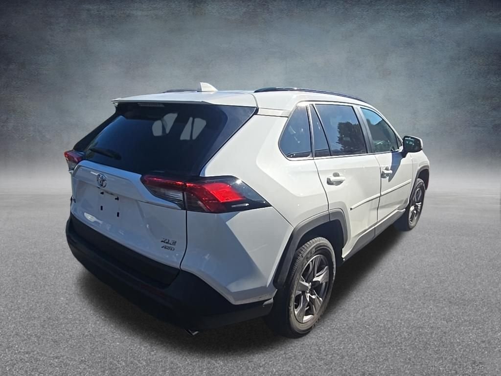 Used 2024 Ice Toyota XLE image 8