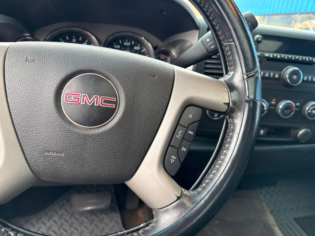 Used 2013 Stealth Gray Metallic GMC SLE image 22
