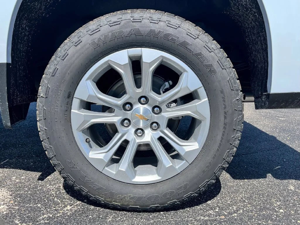 New 2026 Polar White Tricoat Chevrolet LTZ image 35