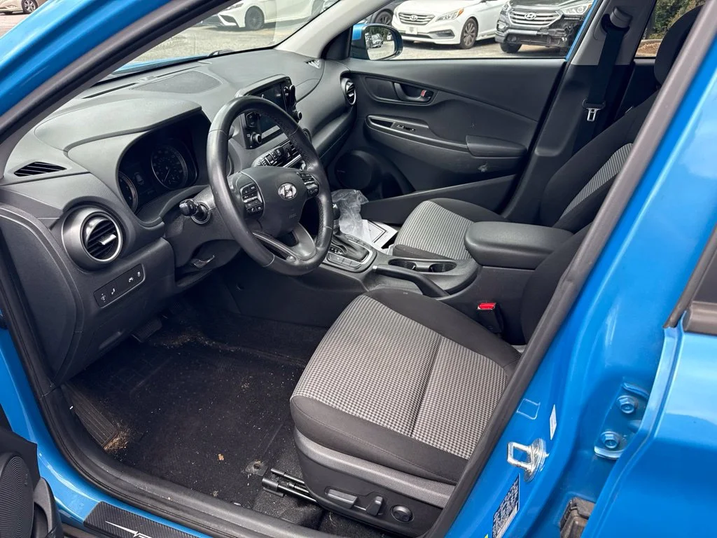 Used 2020 Blue Hyundai SEL Plus image 6