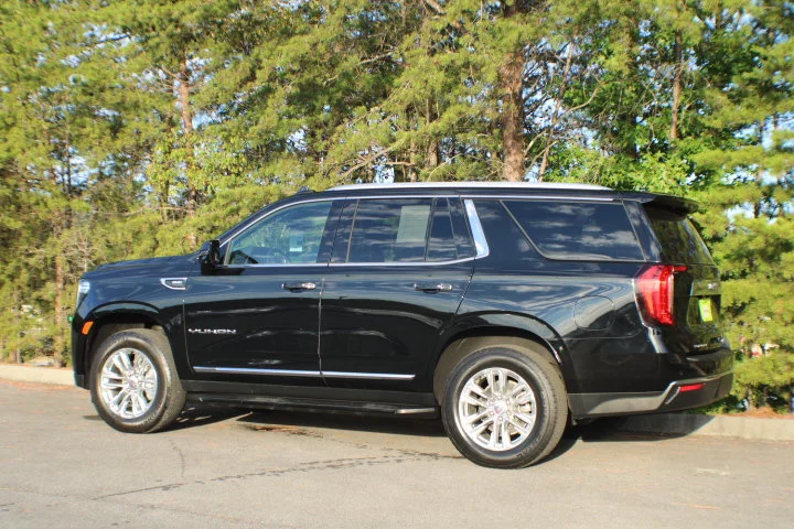 Certified Used 2024 Onyx Black GMC SLT image 3