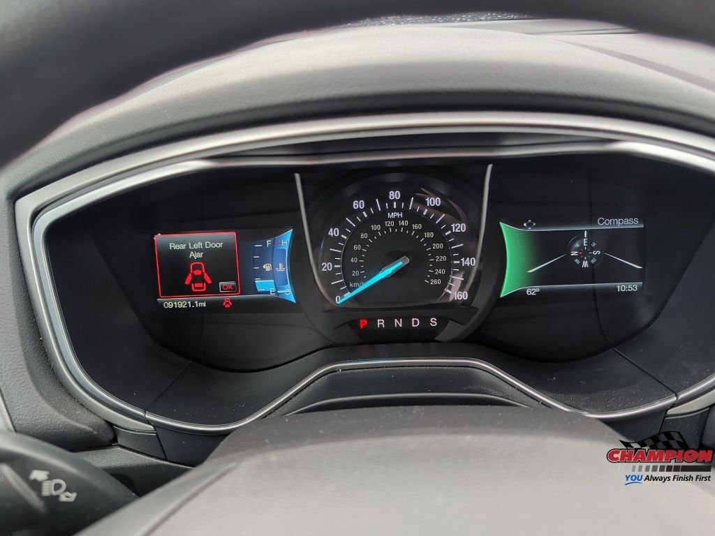 Used 2016 Silver Ford SE image 24