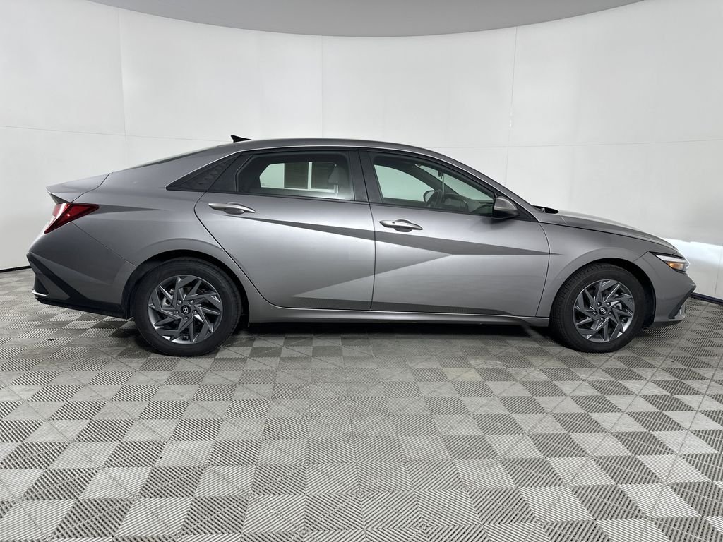 2024 Hyundai Elantra SEL - Photo 9