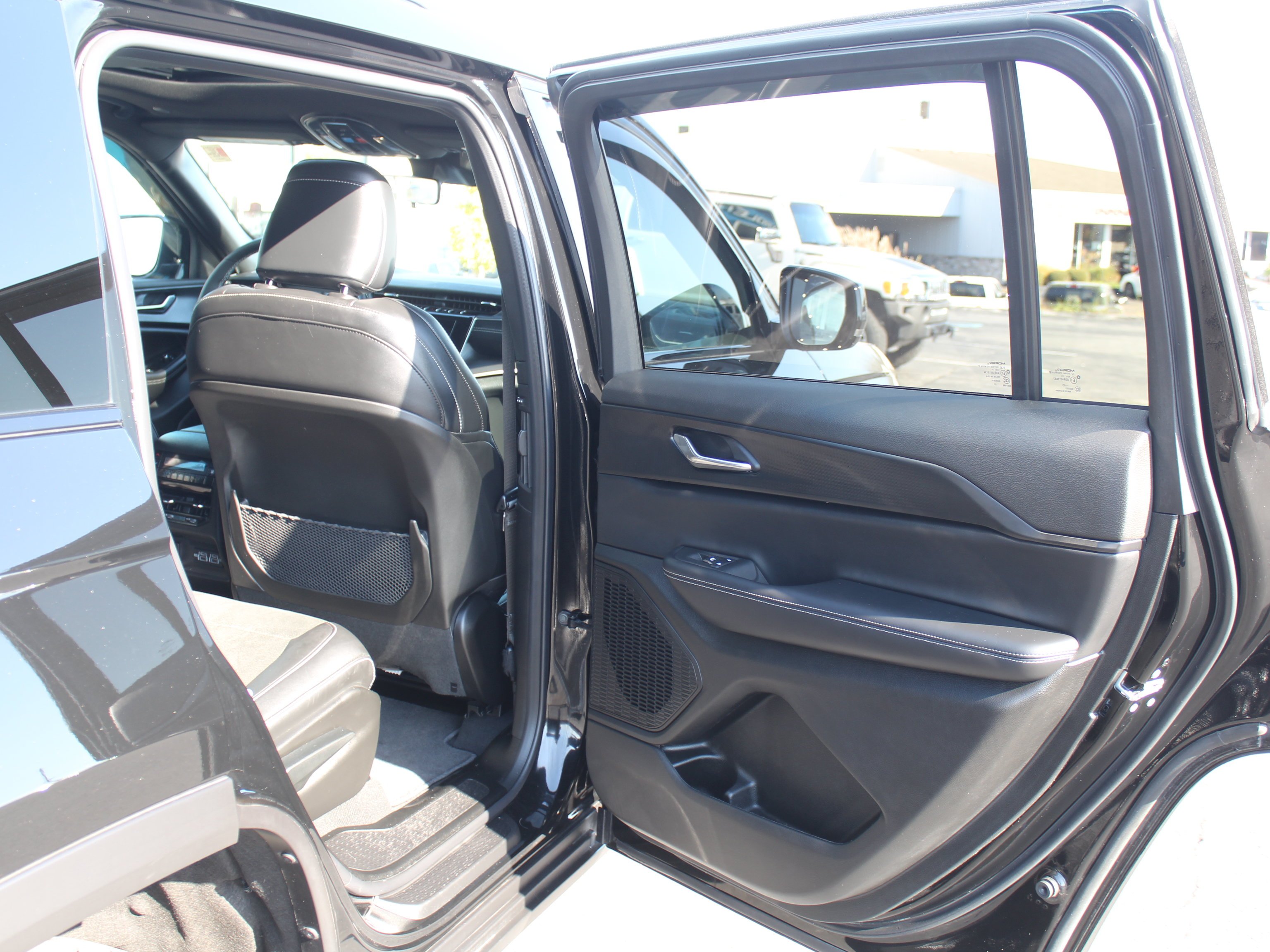 Used 2025 Black Jeep Altitude X image 26