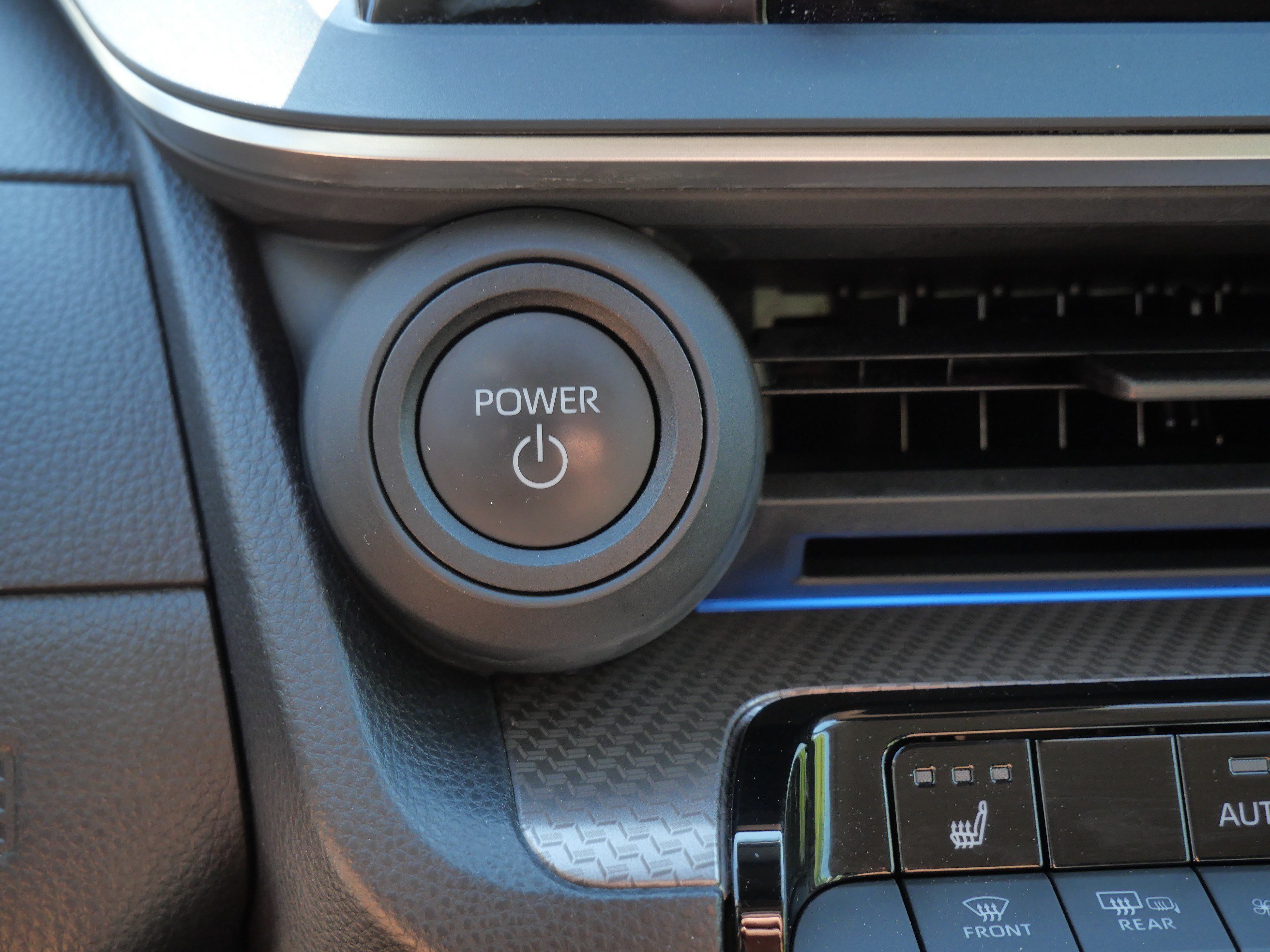 Certified Used 2025 Cutting Edge Toyota XLE image 30