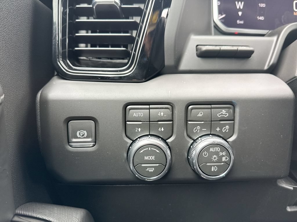 2026 GMC Sierra 2500HD AT4X - Photo 18